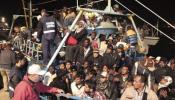 Barcos de la OTAN dejaron morir a 61 inmigrantes en el Mediterráneo