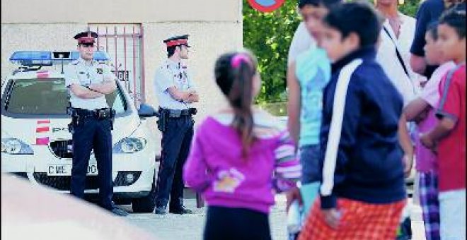 Policia en dues escoles per un conflicte entre famílies
