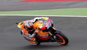 Stoner se hace con la 'pole' en Silverstone