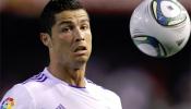 Ronaldo: "Me da igual si el Barça ficha a Cesc o a Maradona"