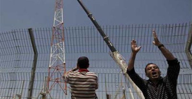 Comienza el desmantelamiento de uno de los muros de separación en Palestina