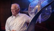 Neil Armstrong: "Hay cientos de razones para mudarnos de nuestro planeta"