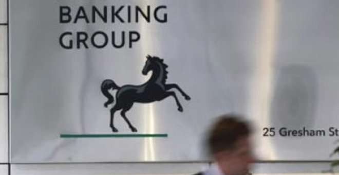 El banco británico Lloyds recortará 15.000 empleos para 2014