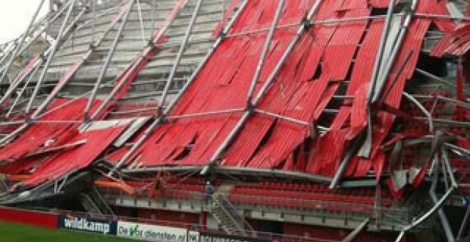 Se derrumba parte del estadio del Twente holandés
