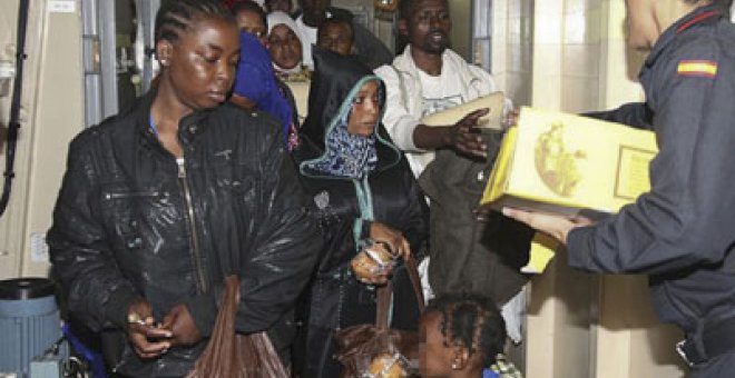 España entrega a Túnez a los inmigrantes rescatados