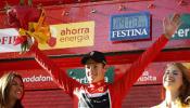 Fuglsang se viste de rojo en la Vuelta