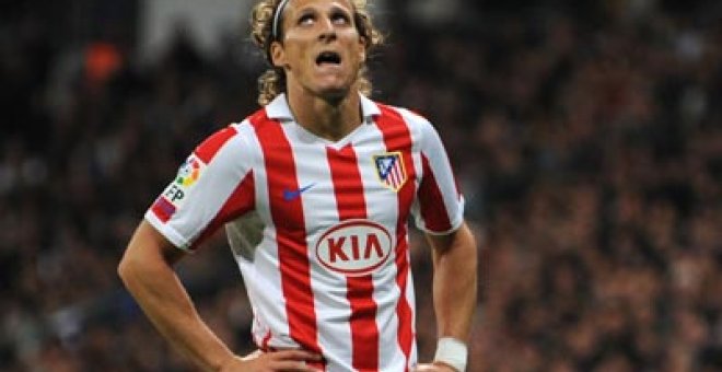 Forlán se baja en marcha del Atlético