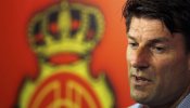 Laudrup se cansa de Serra Ferrer