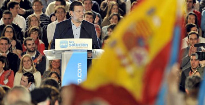 Rajoy dice que el PSOE necesita al PNV en el congreso "como agua de mayo"