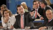 Rajoy lanza a su partido a la caza del juez Garzón