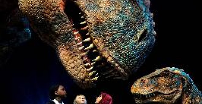 España verá en 2010 dinosaurios de 11 metros que andan, rugen y pestañean