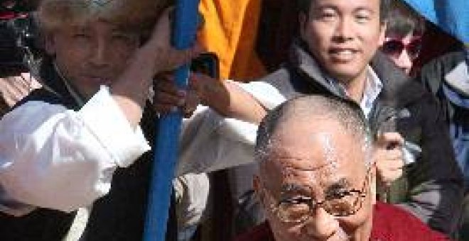 Sudáfrica niega la entrada al país al Dalai Lama