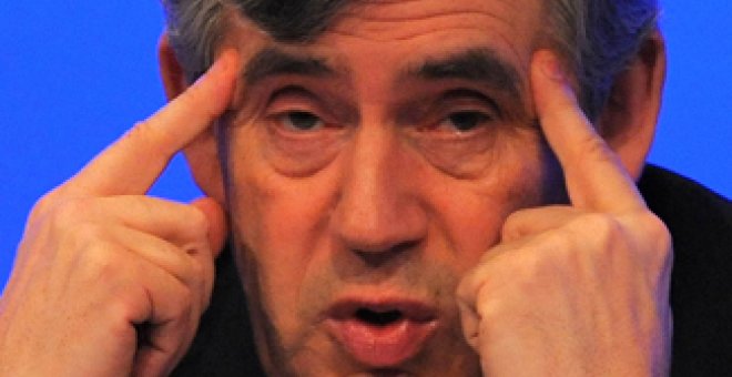 Una asesora de Gordon Brown pierde una mochila con sus secretos de maquillaje