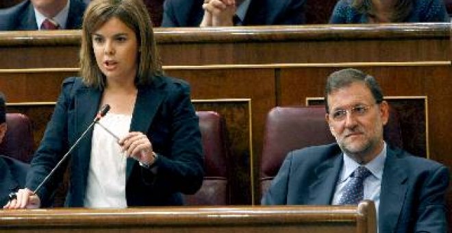 Sáenz de Santamaría reconoce que el PP no ganaría la moción a Zapatero