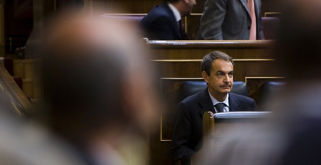 Altos cargos del PSOE piden que Zapatero ponga fin al desbarajuste