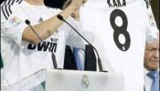 Kaká se presenta de blanco en un Bernabéu abarrotado