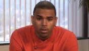 Chris Brown pide perdón a Rihanna en YouTube