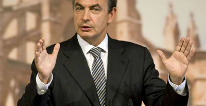 Zapatero sigue siendo el líder mejor valorado