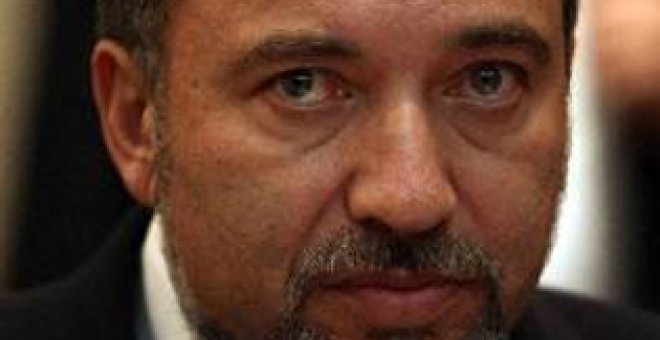 La sombra de la corrupción persigue a Lieberman