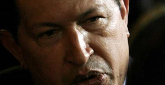 Chávez evoca la Guerra Fría para justificar su venta de petróleo a EEUU