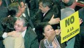 Uribe logra el referéndum en medio del escándalo