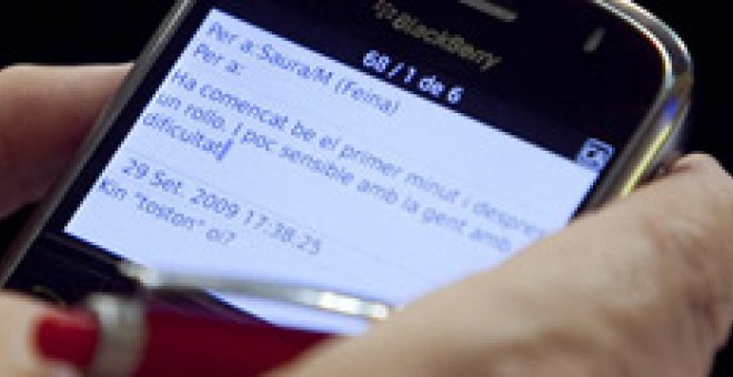 Saura califica de "broma" su sms durante el "tostón" de Montilla