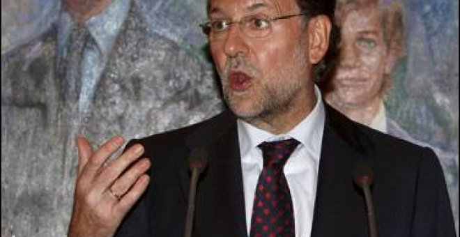 Rajoy alaba a los políticos que son "de fiar"