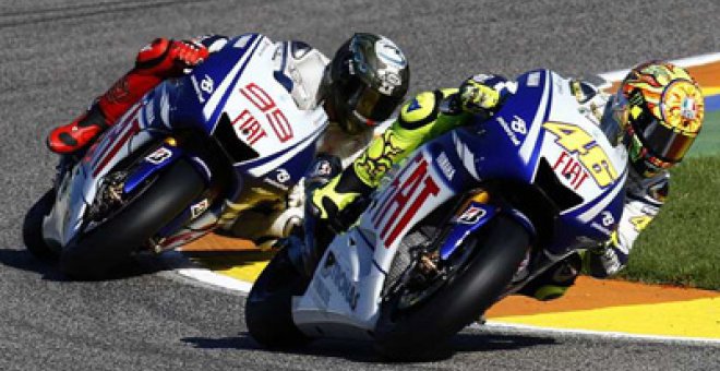 Rossi: "Yamaha tiene que decidir entre Lorenzo y yo para 2011"