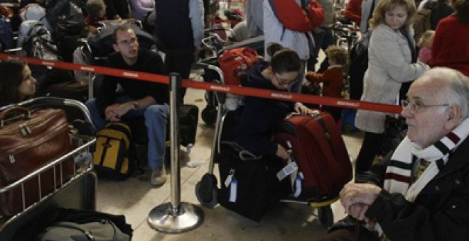 Los pasajeros aéreos que sufran retrasos de más de tres horas serán indemnizados