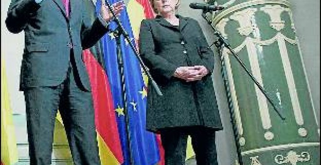 Merkel da "todo su apoyo" a la Presidencia española de la UE