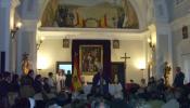 El obispo de Alcalá oficia una misa por los caídos en Paracuellos junto a una bandera franquista y Blas Piñar