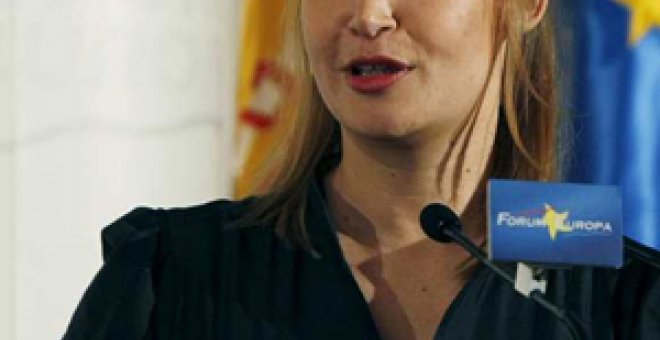 Pajín sólo percibirá el sueldo de 5.000 euros de senadora