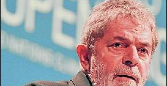 Lula convierte en ley el recorte de CO2 de Brasil