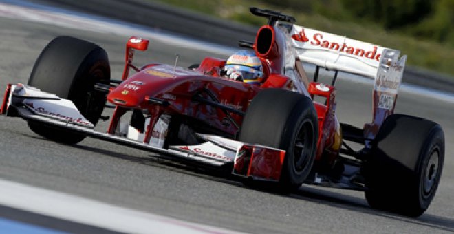 Ferrari se vuelve rojiblanco