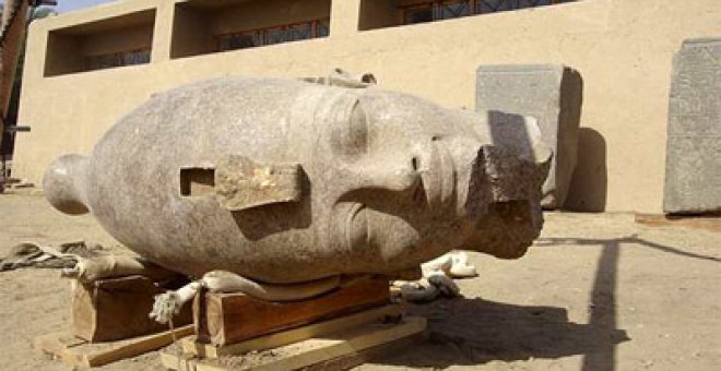 Hallada una cabeza gigante del faraón Amenhotep III