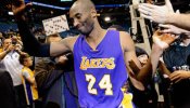 Kobe Bryant hace historia, supera a Jordan y ya es el tercer máximo anotador de la NBA