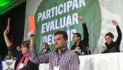 El líder de IU Andalucía critica la "derechización" de Pablo Iglesias
