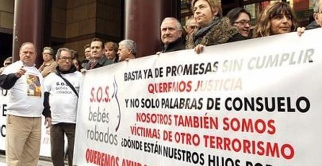 El Parlament creará un grupo de trabajo sobre casos de niños robados durante el franquismo y en democracia