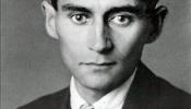 Completan la traducción del alemán al checo de la obra de Franz Kafka