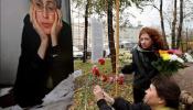 Decenas de personas se concentran en Moscú para conmemorar a la periodista asesinada