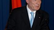El presidente alemán Horst Köhler resulta ileso del ataque de un perturbado