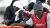 Trece inmigrantes detenidos tras llegar en una patera al sur de Fuerteventura