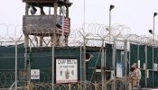 Los presos de Guantánamo traspasan la alambrada con sus poemas