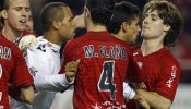 2-1. Luis Fabiano le dio al Sevilla una agónica y polémica victoria