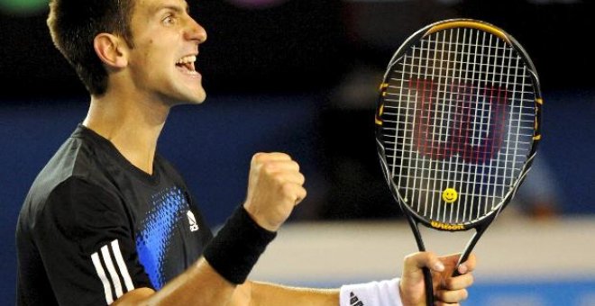 Novak Djokovic vence a Tsonga en la final y logra su primer Grand Slam