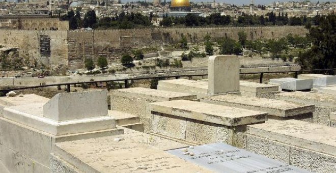 La Ciudad Santa albergará por primera vez enterramientos seculares