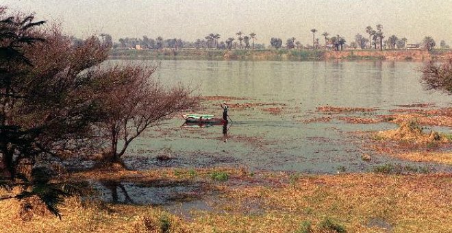 El Nilo se come los cimientos de los templos de Luxor