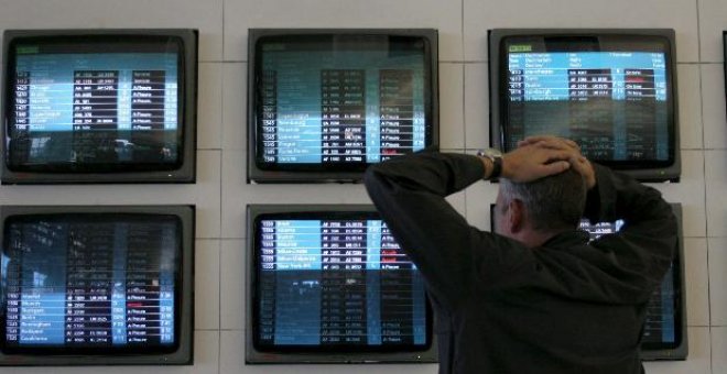 Cancelados al menos 21 vuelos entre París y España por la huelga controladores