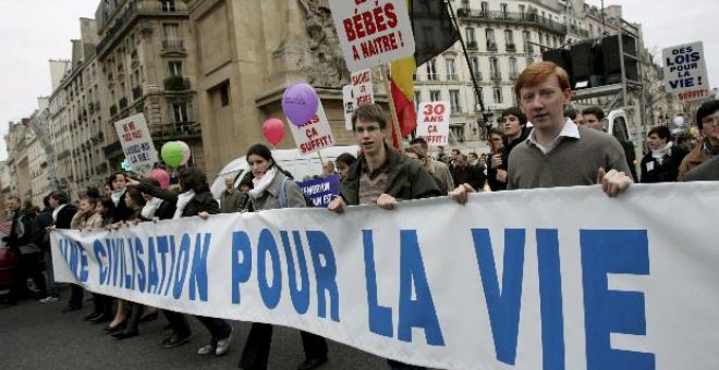 La policía se incauta de un feto tras una denuncia en medio de una campaña antiaborto