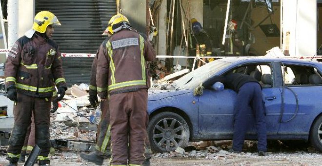 Un hombre fallece al quedar atrapado entre la pared y un camión en Terrassa